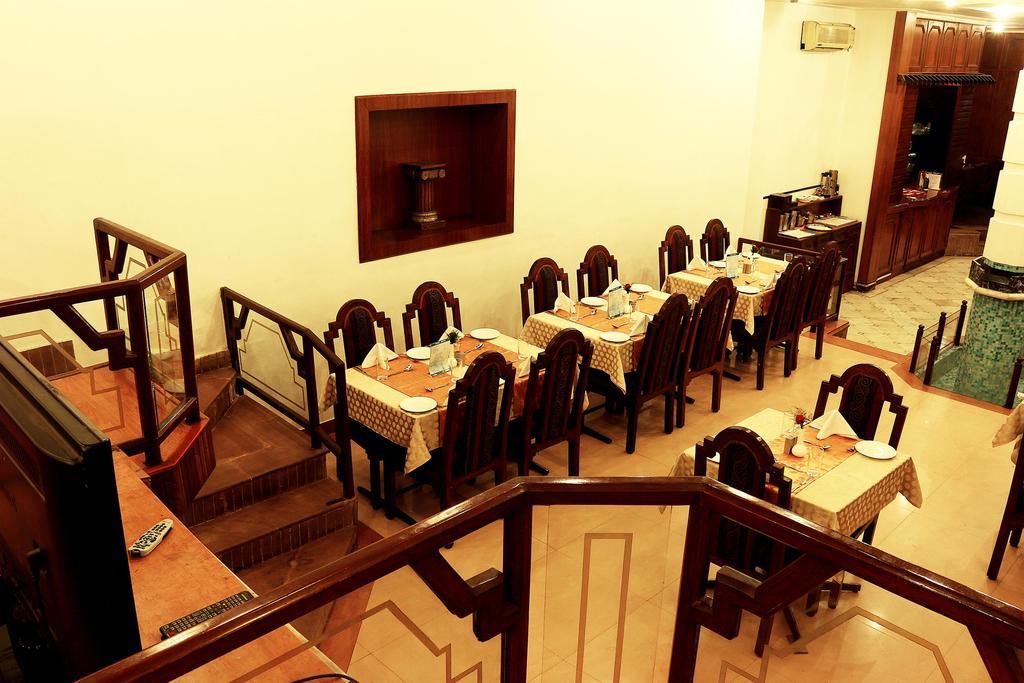 Oyo 1346 Manthan Hotel Kolkata Eksteriør bilde