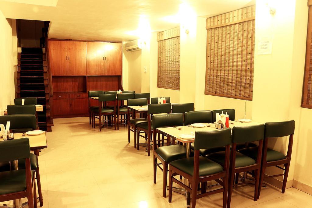 Oyo 1346 Manthan Hotel Kolkata Eksteriør bilde