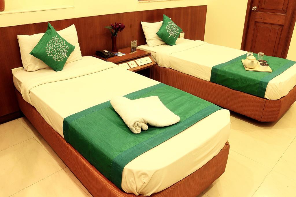 Oyo 1346 Manthan Hotel Kolkata Eksteriør bilde