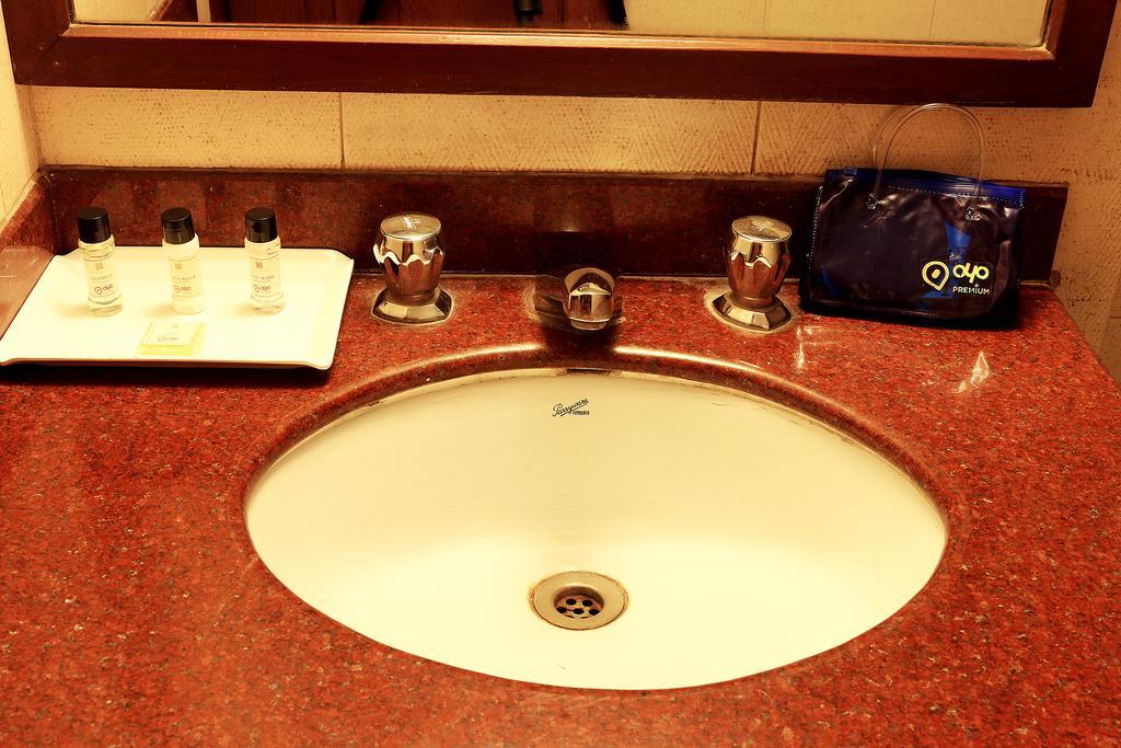 Oyo 1346 Manthan Hotel Kolkata Eksteriør bilde